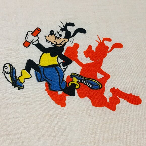 Vintage Sport Goofy TWIN Bed FLAT Top Sheet: Esmond Canada -Walt Disney Bedding - Picture 12 of 13